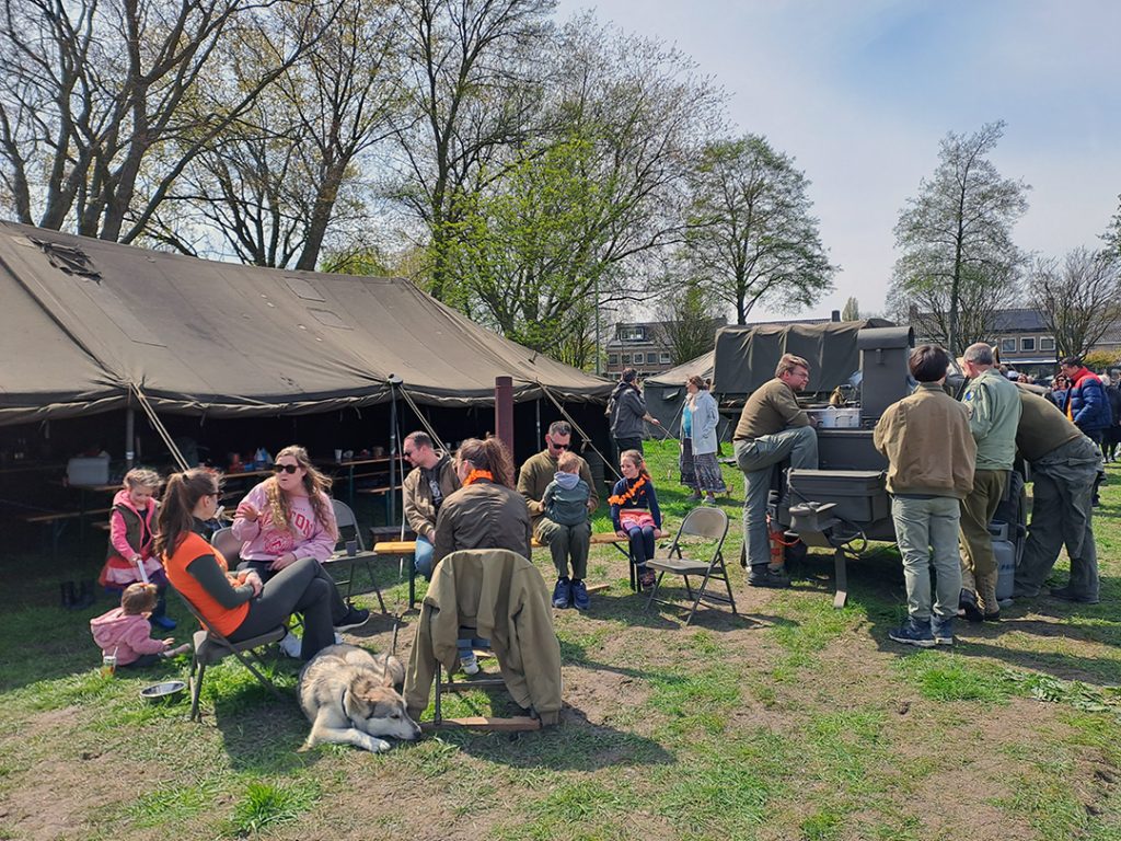 Legervoertuigen Koningsdag
