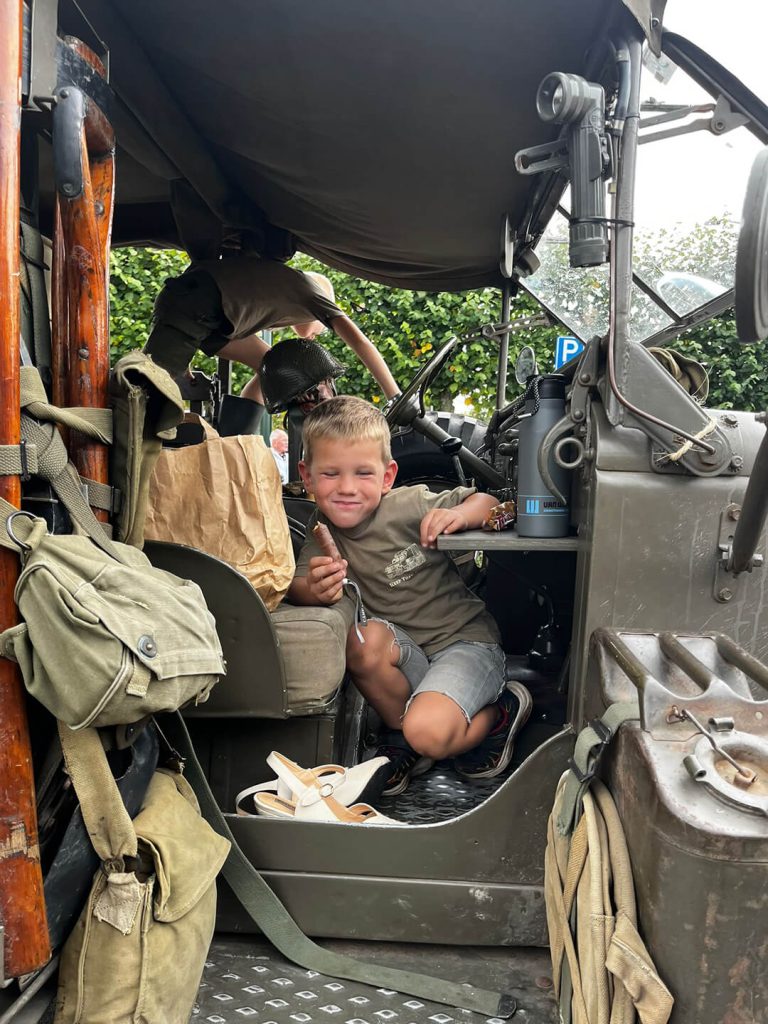 Legervoertuigen Son en Breugel 2025