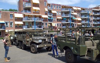 75 jaar vrijheid Hardinxveld brood uitdelen